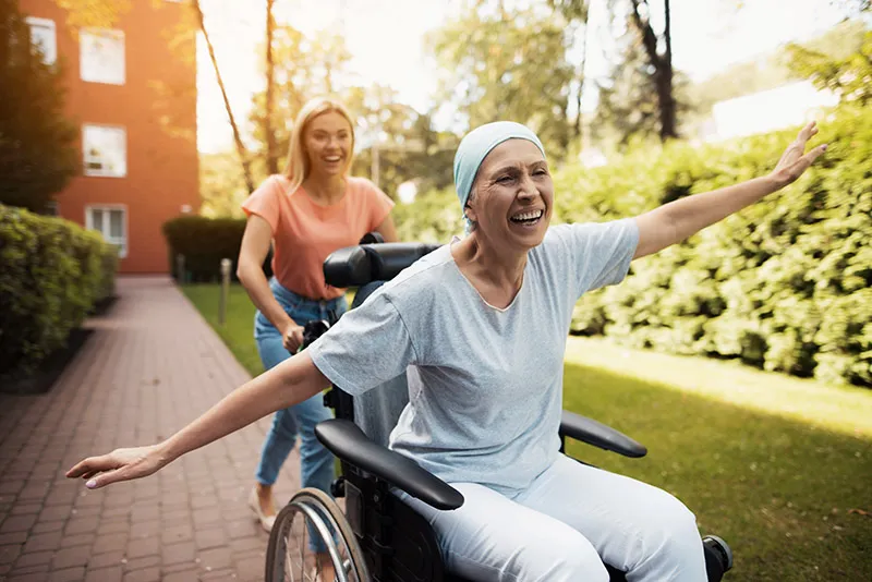 VIVIR CON CÁNCER: CÓMO MEJORAR LA CALIDAD DE VIDA DURANTE EL TRATAMIENTO