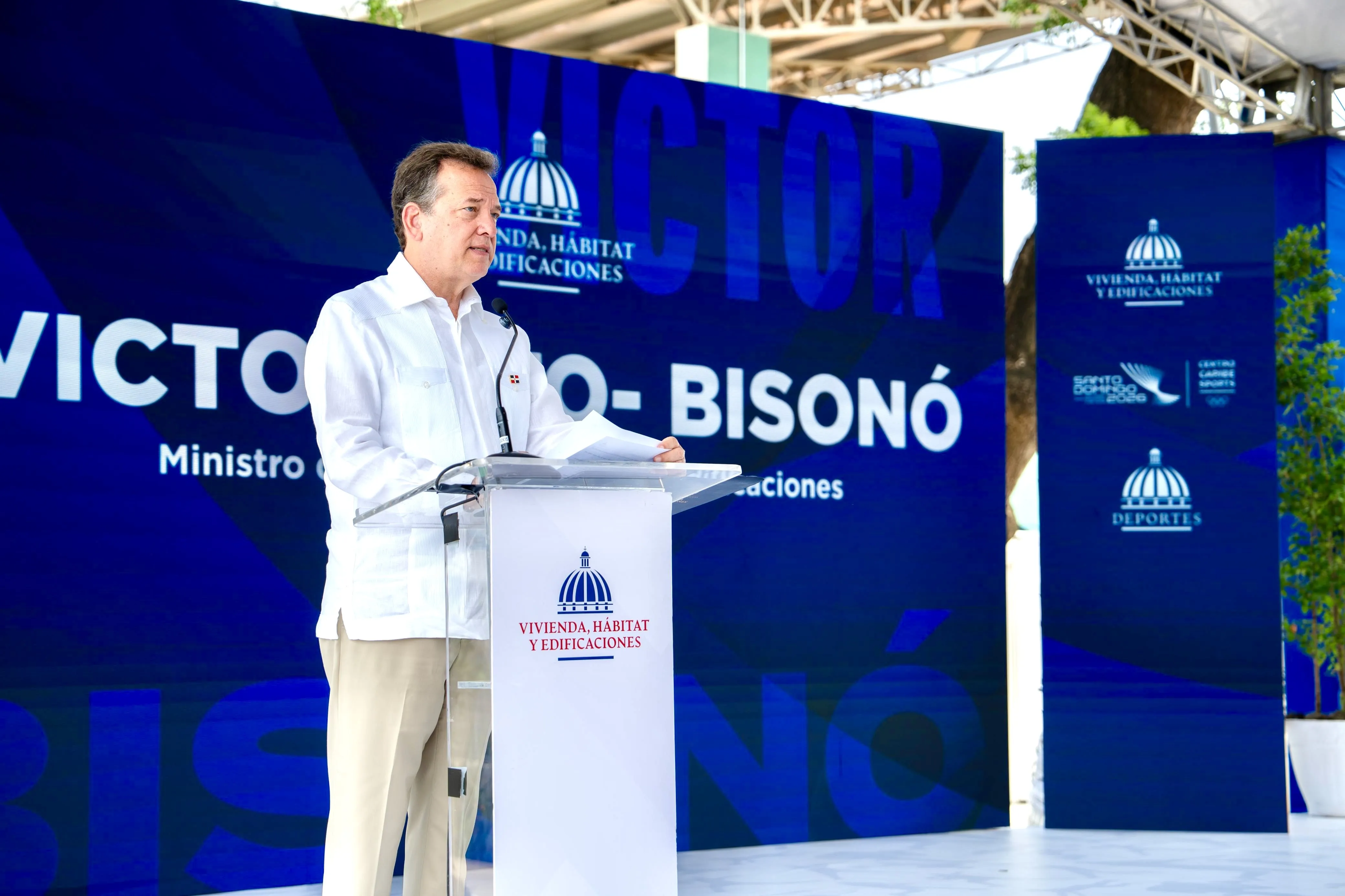 MIVHED hace entregas finales para Juegos Centroamericanos y del Caribe; ministro Ito Bisonó inaugura estadio de béisbol en el Centro Olímpico