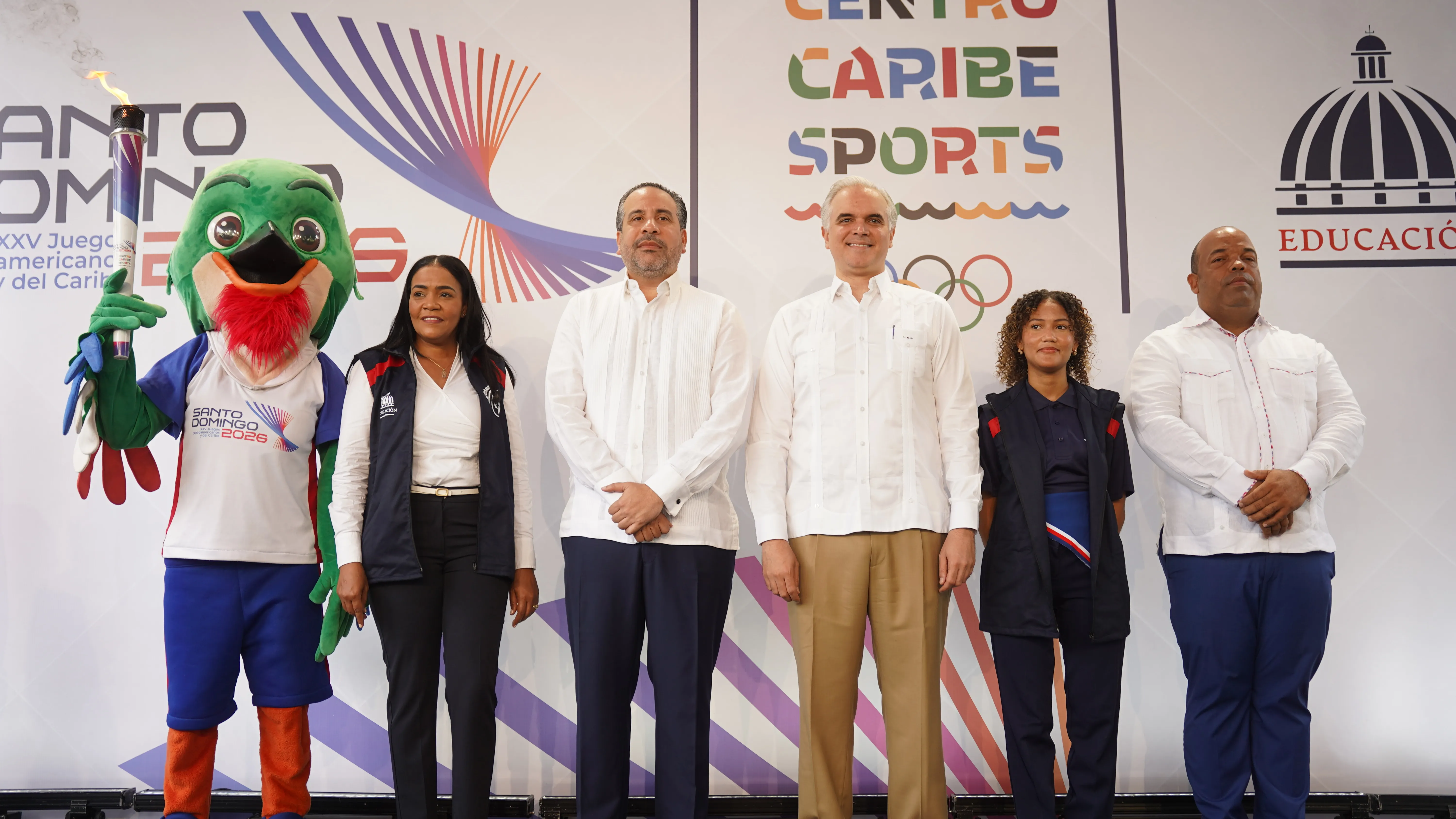 INEFI y MINERD reciben con fervor la antorcha de los XXV Juegos Deportivos Centroamericanos y del Caribe Santo Domingo 2026