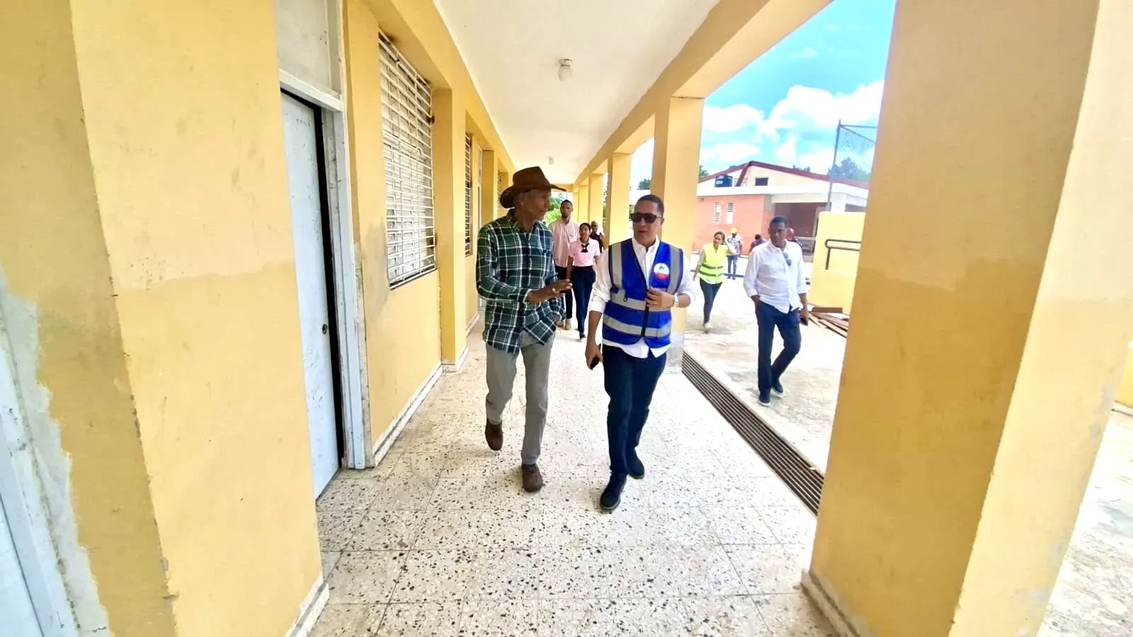 Infraestructura Escolar da toques finales a construcción de nuevo Liceo en Guayajayuco, Elías Piña para incorporarlo al nuevo año escolar