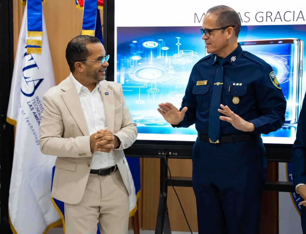 ITLA entrega primera certificación en Inteligencia Artificial al alto mando de la Policía Nacional