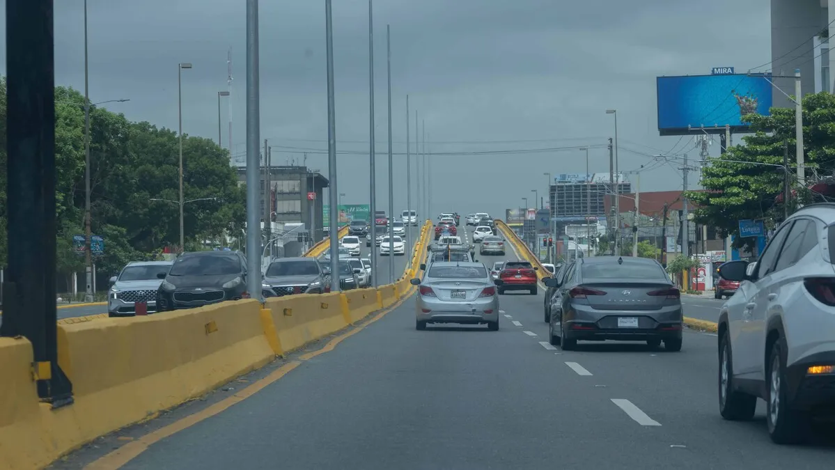 Obras Públicas embellece la capital de cara a los Juegos Centroamericanos 2026