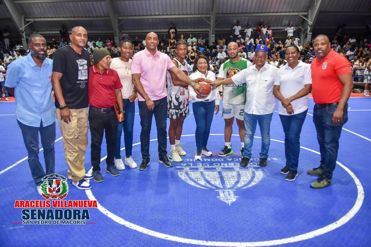 Senadora Aracelis Villanueva desarrolla  intensa agenda comunitaria y reafirma su respaldo al deporte en San Pedro de Macorís