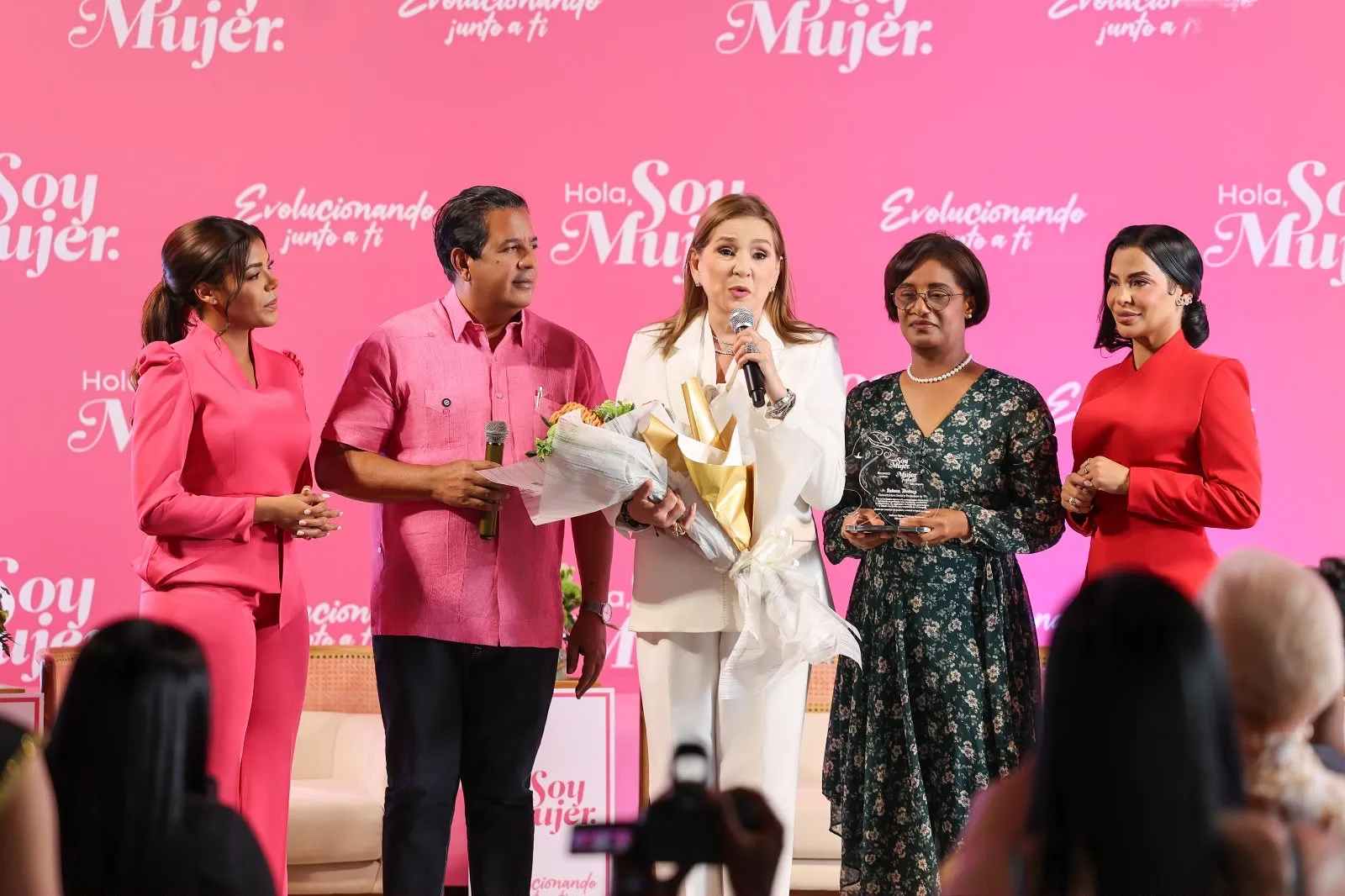 “Hola, ¡Soy Mujer!” fortalece su posicionamiento como referente del liderazgo femenino 