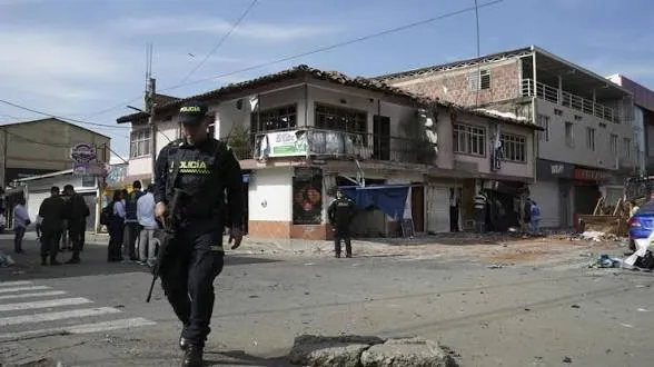 Más de 12,000 estudiantes y docentes colombianos afectados por el conflicto armado
