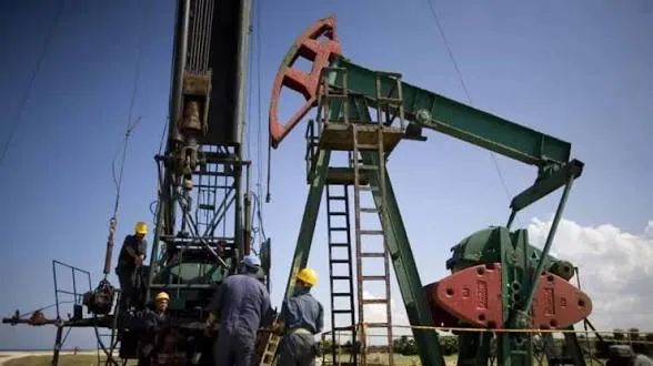 El petróleo Brent cae por debajo de los US$97 pese a la escalada militar entre Estados Unidos e Irán