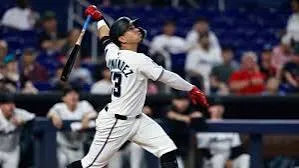 Heriberto Hernández amplía a 14 su total más alto de jonrones en una campaña de MLB