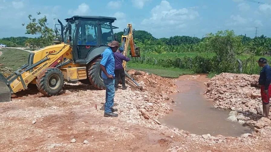 Avería en tubería de 48 pulgadas deja sin agua a sectores de Santo Domingo Este
