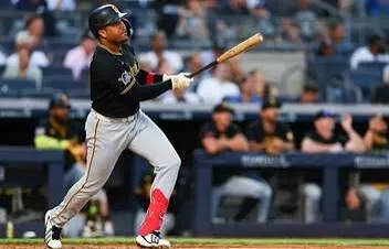 Los Marlins escuchan ofertas por Otto López tras racha que cambió planes