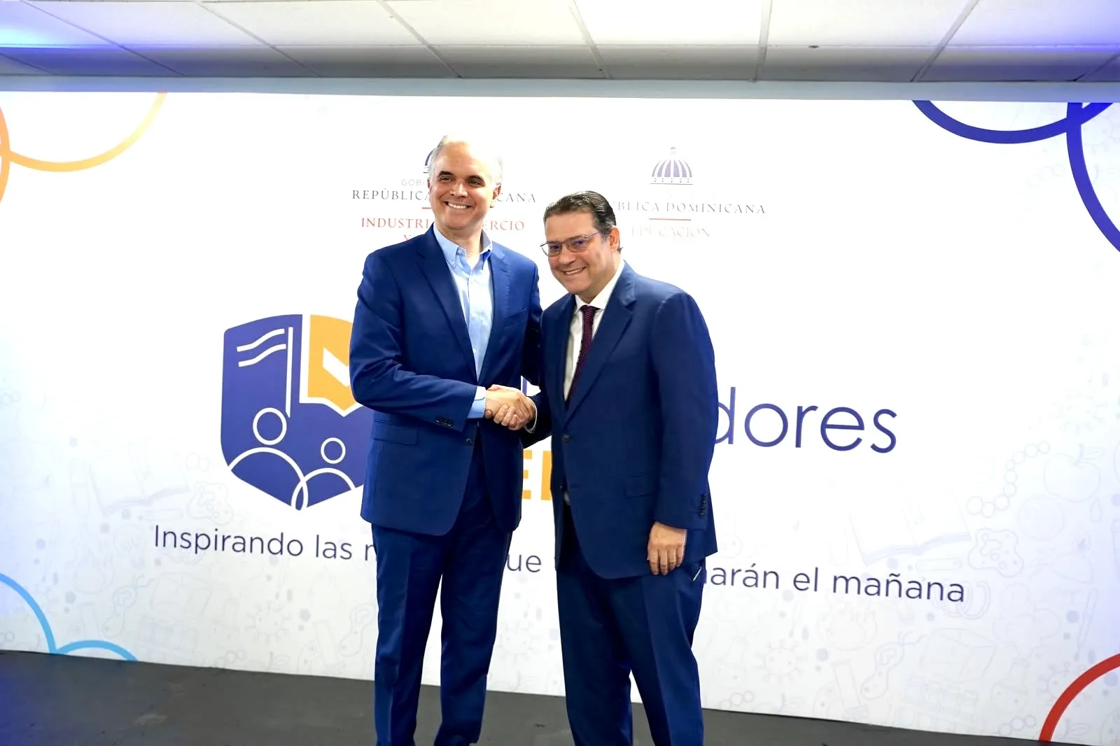 MICM y Ministerio de Educación lanzan “Embajadores STEM” para impulsar el talento que demandará la economía del futuro