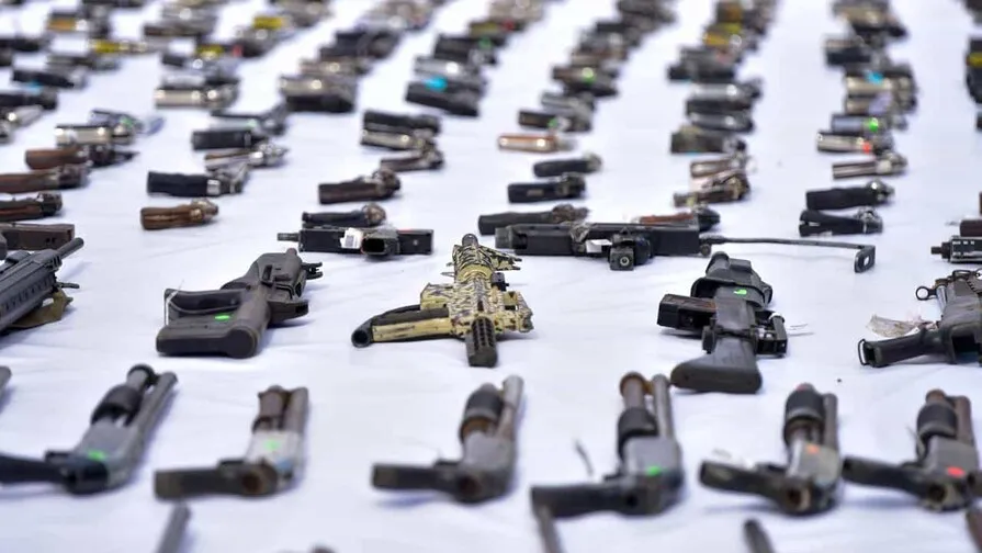 Ocho de cada diez armas de fuego incautadas por Aduanas fueron decomisadas en el puerto de Haina