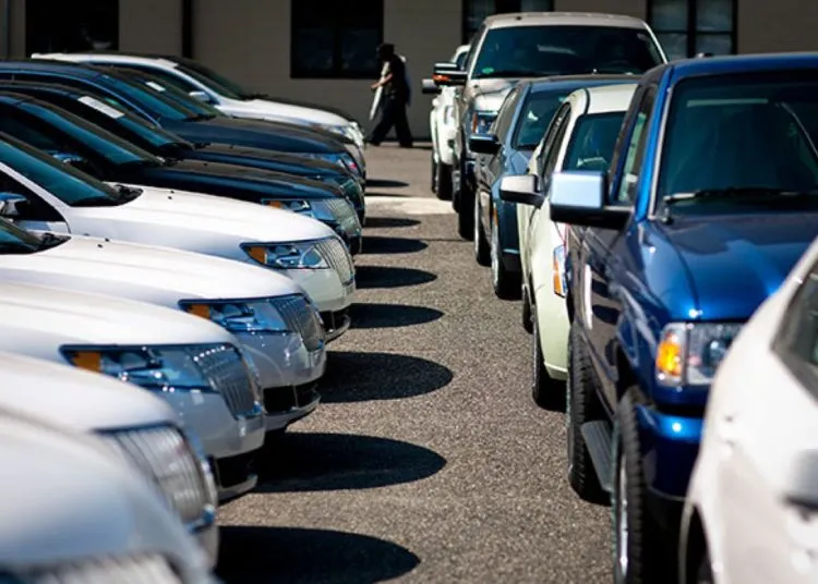 Blanco, gris y azul: colores más comunes de los automóviles en RD