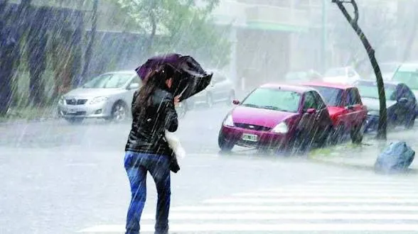 Meteorología espera aguaceros y calor provocado por vaguada en varias provincias