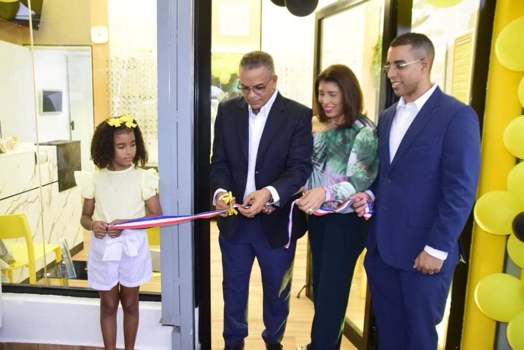 Óptica Covi inaugura nueva sucursal en Villa Tapia, Hermanas Mirabal 