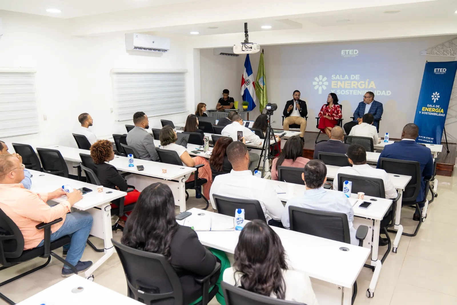 ETED dedica la tercera edición de su “Sala de Energía y Sostenibilidad” a iniciativa sobre “Sistema de almacenamiento de energía con baterías” (BESS) 