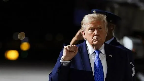 Trump advierte a Irán con un "golpe muy duro" si abandona las negociaciones nucleares