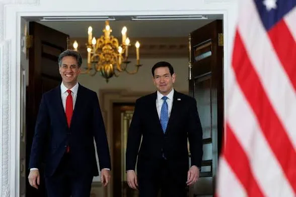 Rubio dialoga con el canciller británico sobre seguridad en Europa y el estrecho de Ormuz