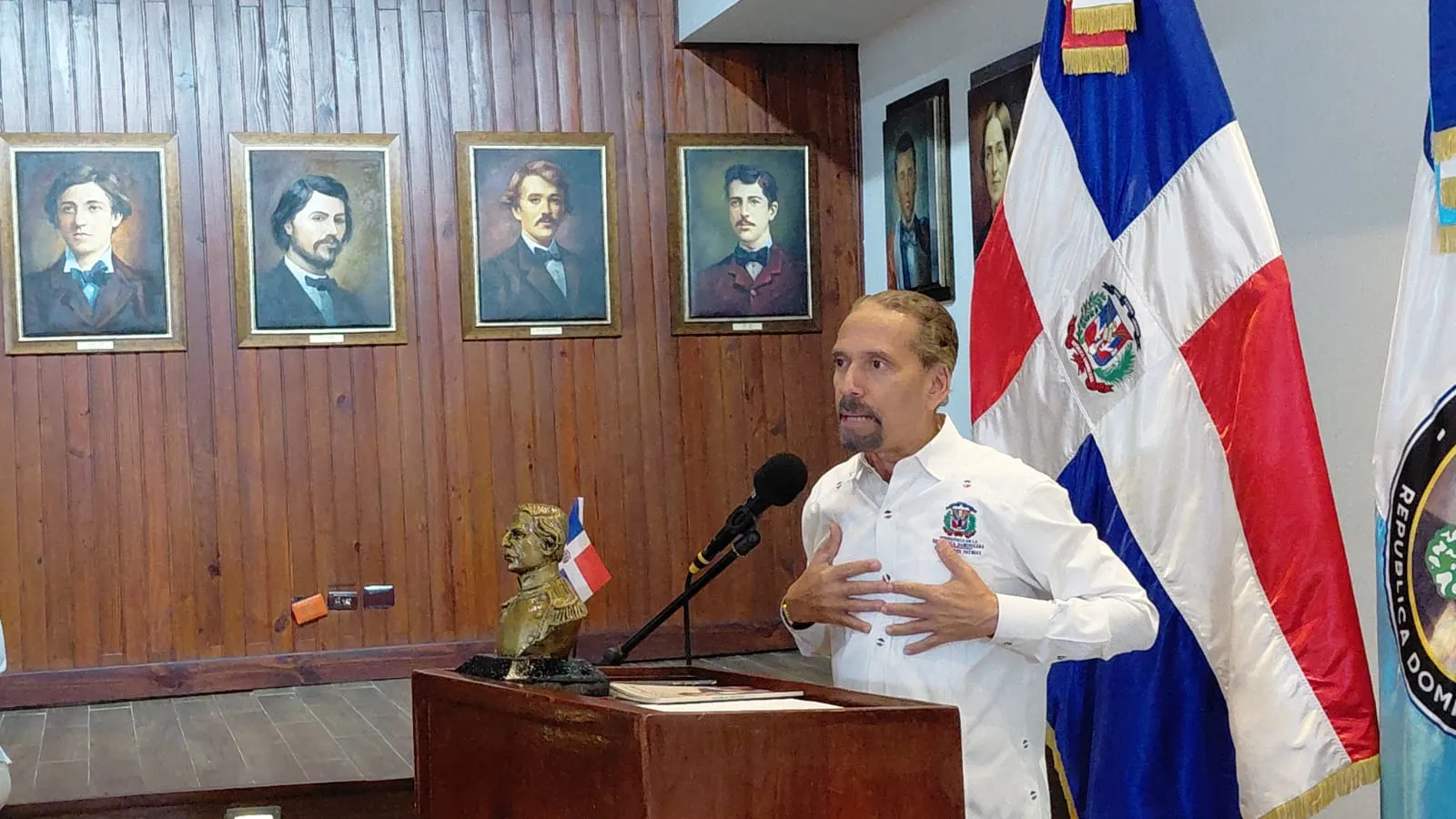 Efemérides Patrias y el Instituto Duartiano en reunión solemne por el sesquicentenario de Juan Pablo Duarte