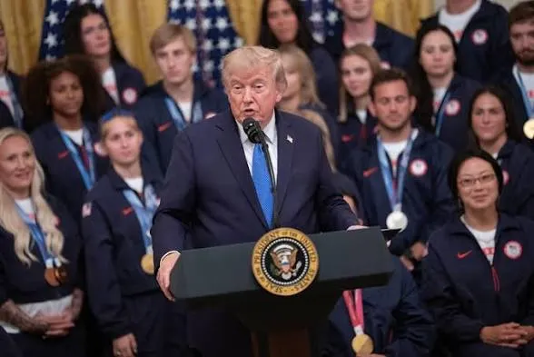 Trump anuncia que llevará al Supremo la decisión de frenar las obras del salón de baile