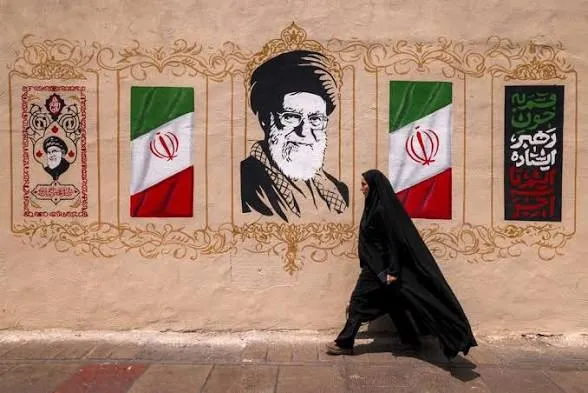 Irán afirma que Ormuz seguirá bloqueado hasta que EE. UU. acepte "todas" sus condiciones