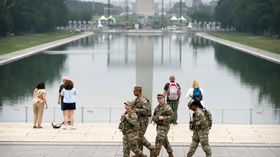 Un año después, la Guardia Nacional que desplegó Trump sigue patrullando Washington