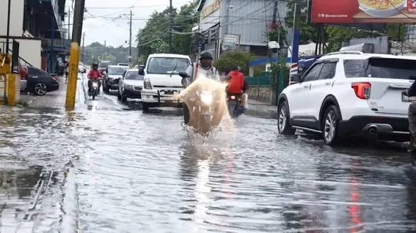 Pronostican lluvias por vaguada y temperaturas de hasta 32 °C este miércoles
