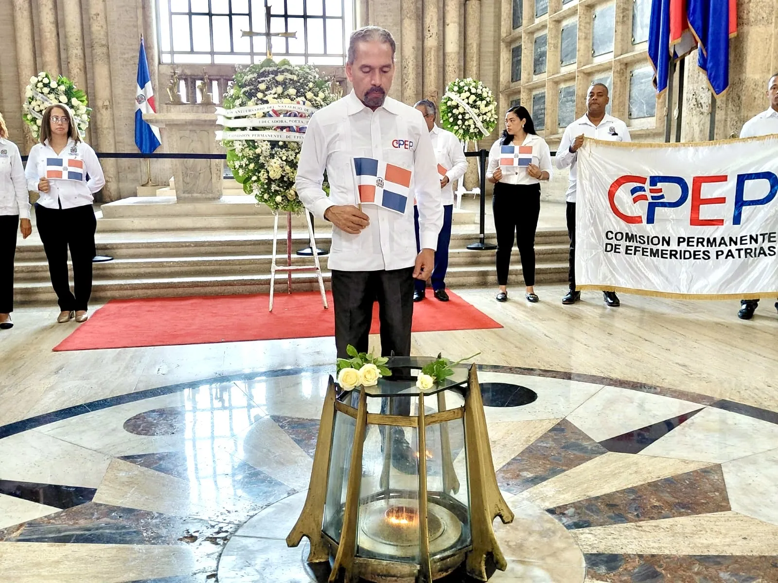 Efemérides Patrias exhorta a colocar en lugares visibles la Bandera Nacional por la Restauración