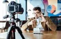 Universidad de Arizona crea licenciatura para formar "influencers"