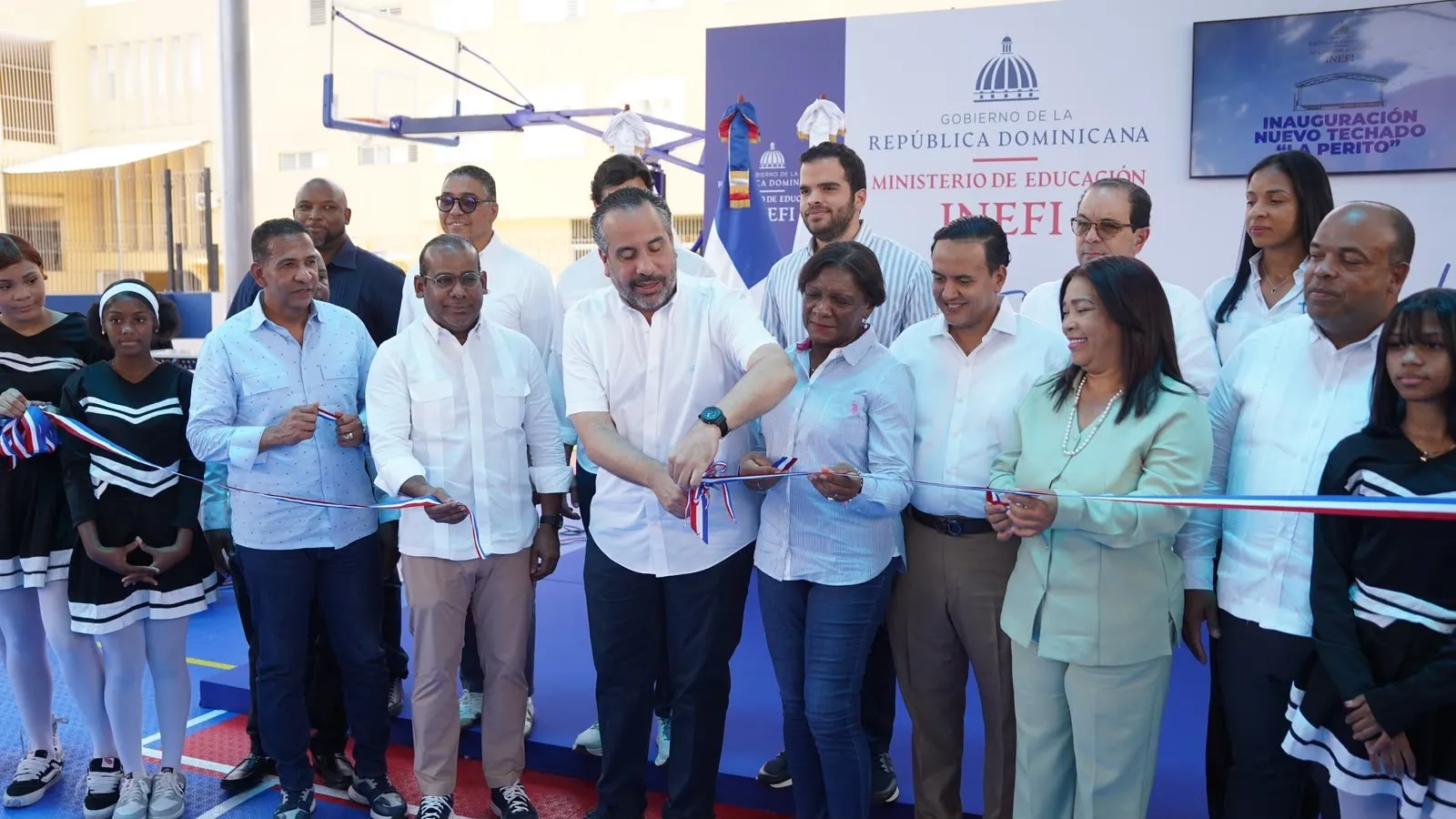 Instituto Nacional de Educación Física (INEFI) inaugura moderno techado en “La Perito” que beneficiará a más de 800 estudiantes y fortalecerá el deporte escolar