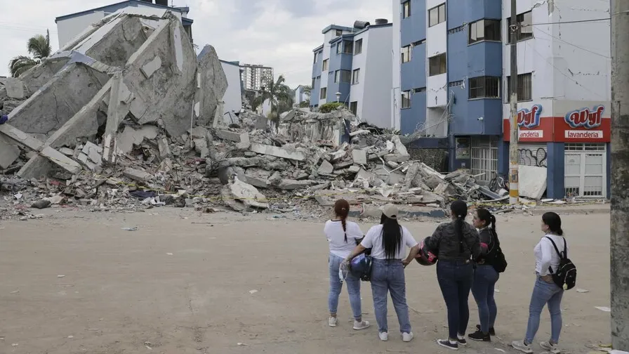 Aumenta a 294 el número de muertos y a 320 el de desaparecidos por terremoto en Colombia