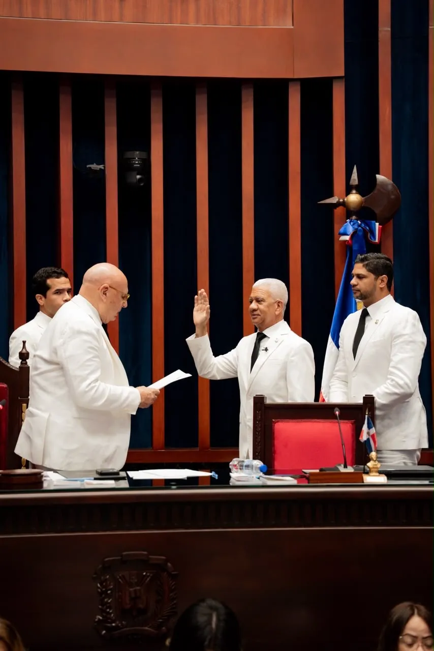 Senado de la República juramenta Bufete Directivo para el período legislativo 2026-2027