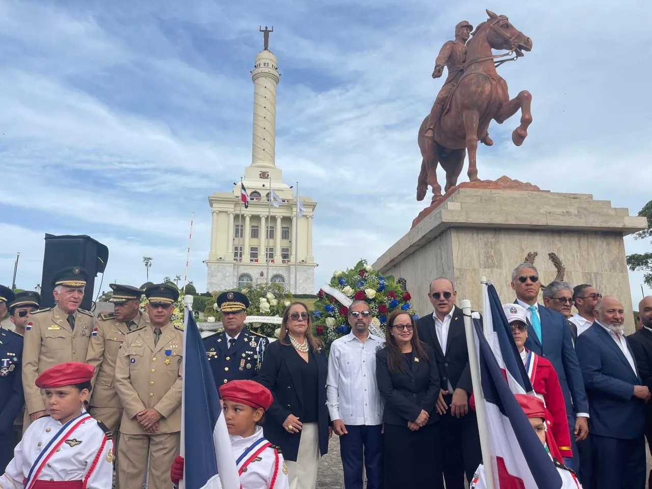 Efemérides Patrias celebra en Santiago el 163 aniversario de la Restauración de la República