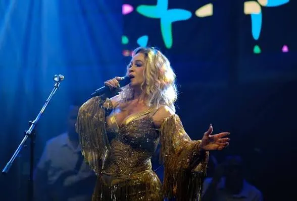 Miriam Cruz se presenta en el Latin Music Tours