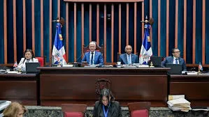 El Senado desempolva proyecto para frenar la proliferación de bancas