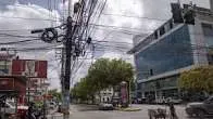 El cableado sin límites se adueña de las calles de Santo Domingo