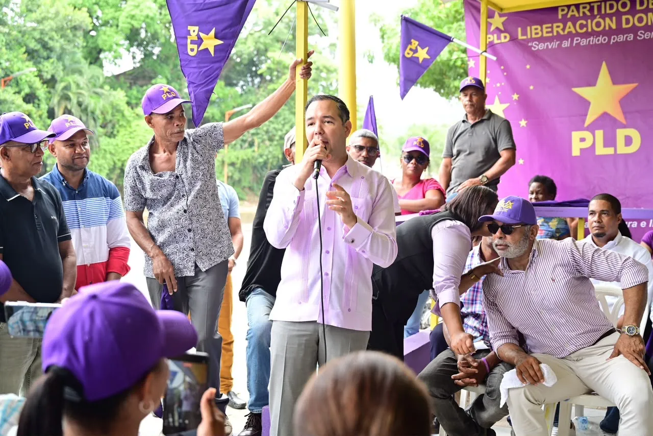 Johnny Pujols: PRM va en picada y el PLD fortalece su estructura territorial con miras a 2028