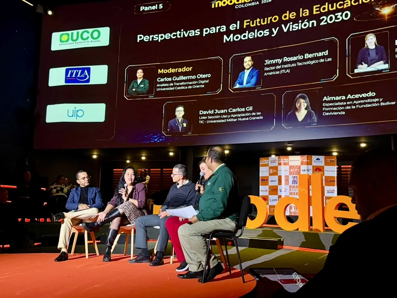 Rector del ITLA participa como panelista en MoodleMooT Colombia 2026 