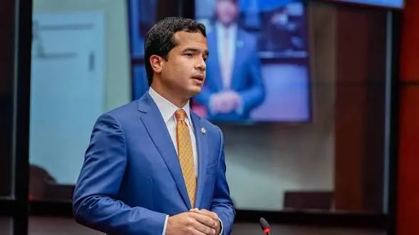 Omar Fernández a la oposición: "Da la impresión de que se nos haría difícil unir a toda una nación"