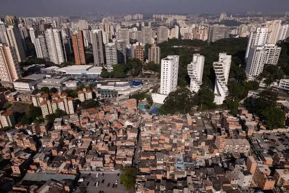 15 grados de desigualdad, la brecha térmica que separa al lujo de las favelas brasileñas