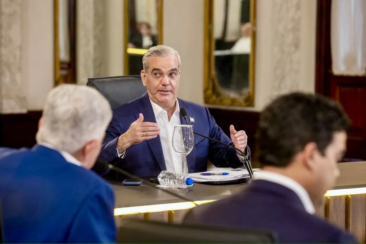 Presidente Abinader anuncia ampliación del Acueducto del Cibao Central y solución a la distribución de agua en Santo Domingo