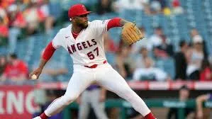 Walbert Ureña domina en victoria por paliza de los Angels sobre los Yankees