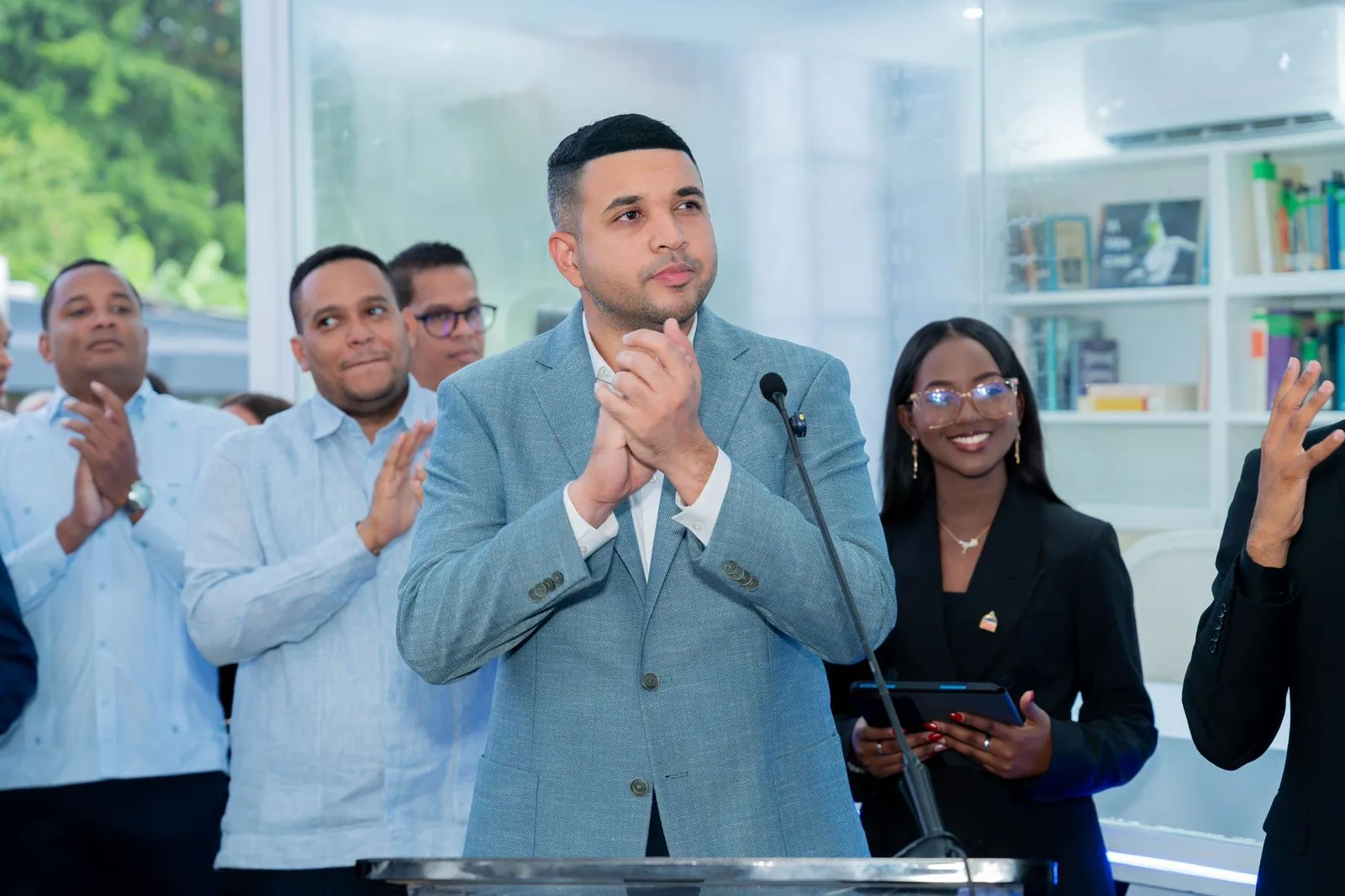 Cinco jóvenes dominicanos asumen el reto de recuperar un Récord Guinness de lectura en voz alta