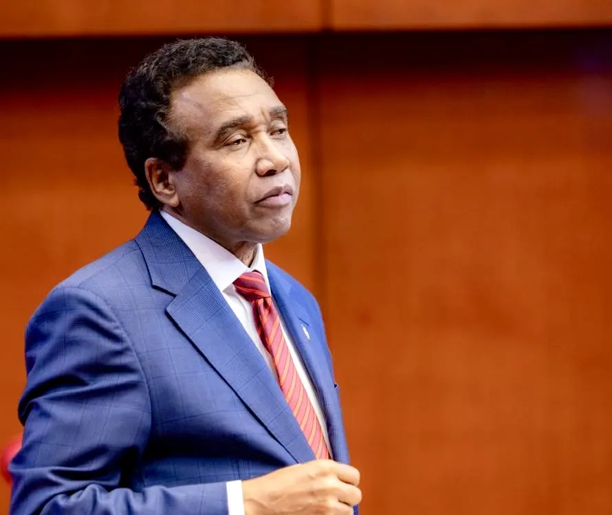 Senador Félix Bautista deposita proyecto de ley que busca eliminar el método D’Hondt