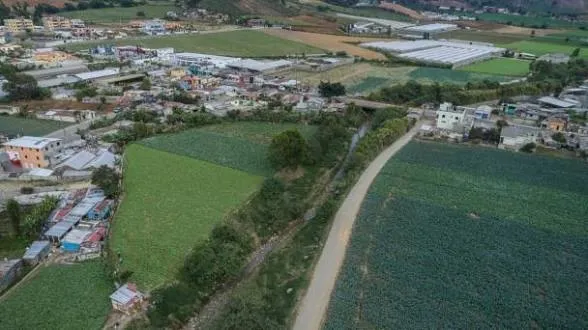 Dictan coerción a hombre arrestado mientras extraía arena del río Tireo