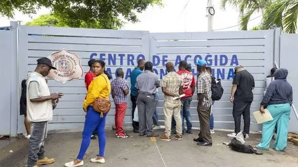 Familia recupera a recién nacida llevada a Haití; abuelo asegura que pasó días a la intemperie