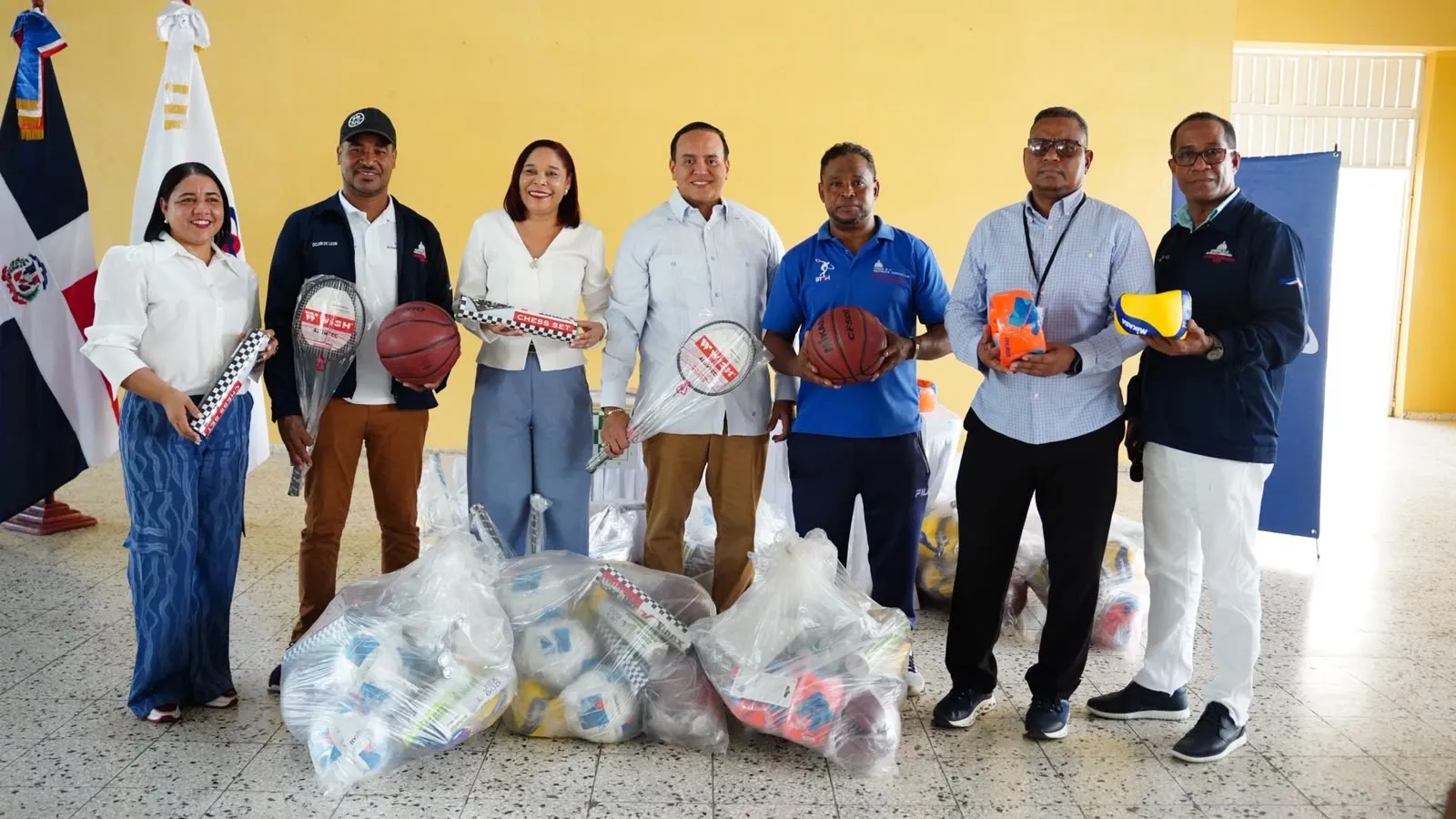 INEFI entrega utilería en unos 30 centros educativos del Gran Santo Domingo y San Cristóbal