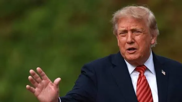 Trump pide al Smithsonian instalar estatuas de George Washington y una exposición