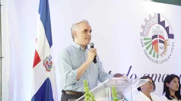 Más de 120,000 jóvenes cursan bachillerato técnico en el país, según De Camps