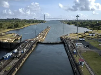 Restricciones en Canal de Panamá podrían afectar comercio de RD