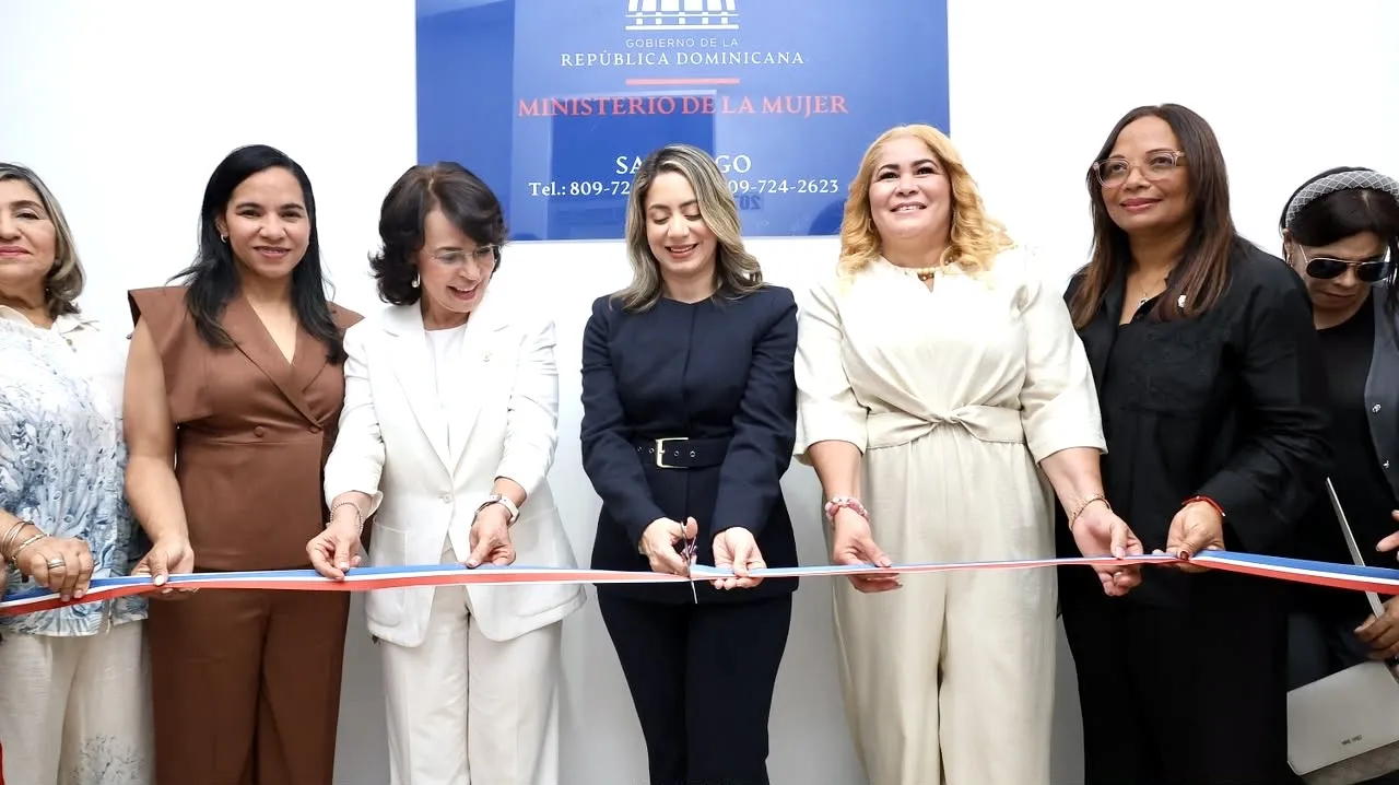 Nueva oficina del Ministerio de la Mujer fortalece los servicios en Santiago
